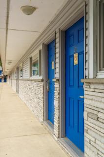 Budget Host Inn Fridley - 1