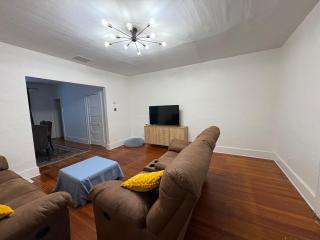 TheLMHouse - 1900 Home - 7
