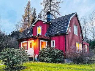 6 person holiday home in ÅMÅL-By Traum - 0