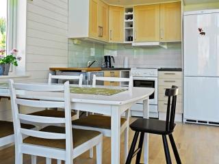 6 person holiday home in HENÅN - 1