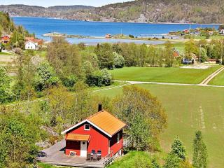 6 person holiday home in HENÅN - 8