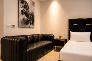 Studio apartment by Alvis Suite - Penta Square DHA Lahore - 7