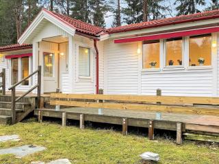 6 person holiday home in PRÄSSEBO-By Traum - 8