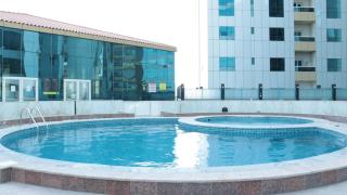 Exquisite Studio With Creek Front View Included Pool & Gym - 9
