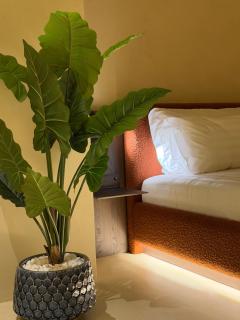 Luxuria City Center Suites - 7