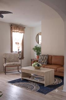 Quiet Brewers Hill 2BR Spa Shower, Workspace, Fire Pit & Yard - 0