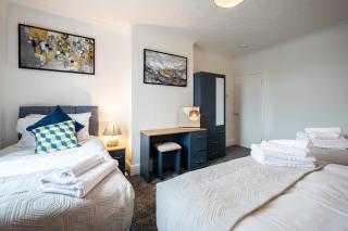 Modern two bedroom property! - 6