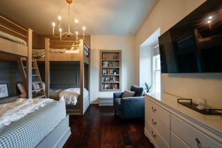 Roundtop Mansion-Breathtaking View-INDOOR POOL -HOT TUB, HIDDEN KIDS PLAYROOM - 2