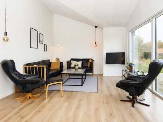 9 person holiday home in Glesborg-By Traum - 7