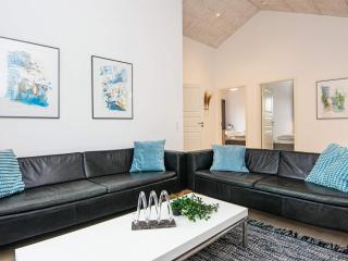 Luxury Retreat with Sauna - 3