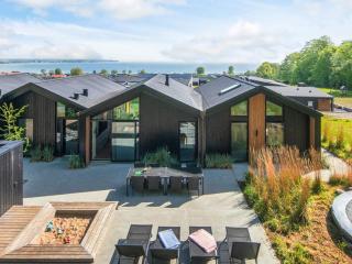 Panoramic Retreat with Pool - 9