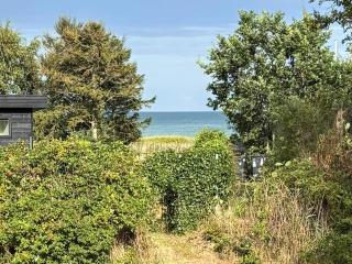 6 person holiday home in Hadsund - 6