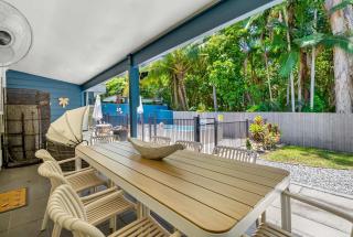 Villa Sorrento, a house on 4 Mile Beach in Port Douglas - Port Douglas - 3