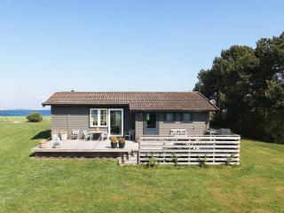 Panoramic Retreat in Borgnaes - 9