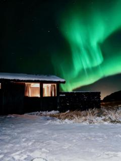 Aurora Cabin and Private Jacuzzi - 7
