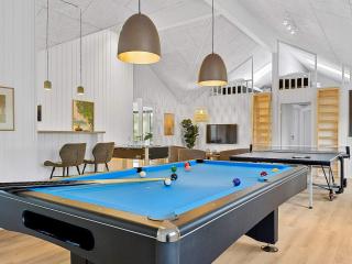 Spacious Retreat for 20 - By Traum Ferienwohnungen - 2