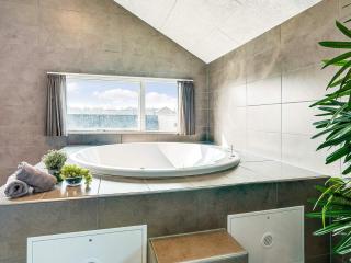 Luxury Retreat with Pool - 9