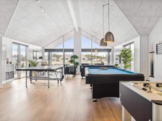 Luxury Retreat with Pool - 8