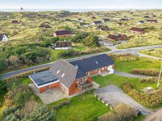 Holiday home for 22 guests - 8