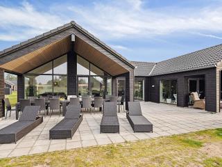 Luxury Retreat with Pool - 7
