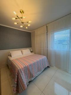 Apto novo, 2 quartos, quadra praia em Santos. - 1