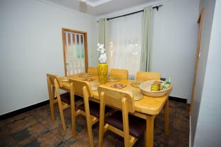 Akupu homes-Kilimanjaro view,10pax Breakfast - 5