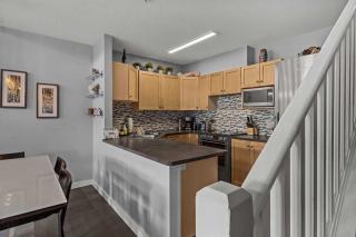Luxury Penthouse 2 Bdrm Condo with 180 Degree View and Outdoor Pool - 2
