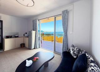 Room With A View & Apartment Style - 9