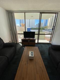 Surfers Private Apartments - 7