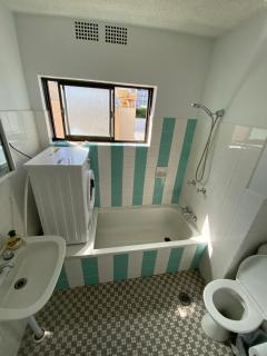 Surfers Private Apartments - 4