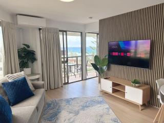 Surfers Paradise Beach Holiday Apartments - 6