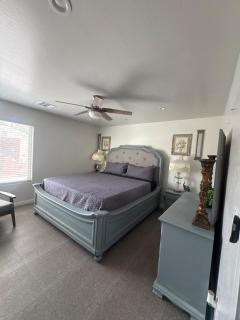 Spacious4BRHomeNearDowntownSleeps - 5