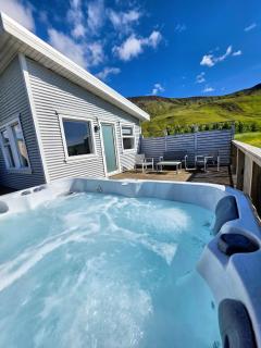 Seljanlandsfoss Cabin & Private Jacuzzi - 9