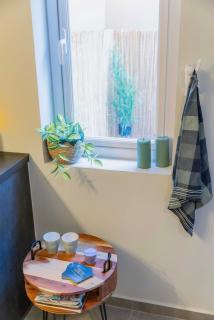 Stylish Apartment near Mambo Beach with Private Patio - 2