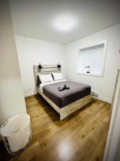 Private 2-Bedroom Basement Suite in South Surrey near White Rock - 2