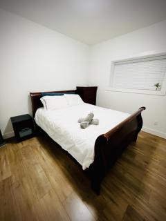 Private 2-Bedroom Basement Suite in South Surrey near White Rock - 3