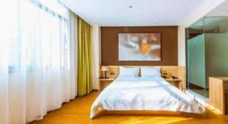 IU Hotel Chongqing Jiangbei International Airport - 4