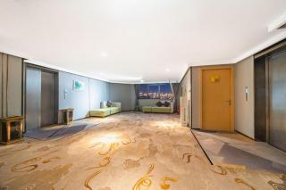 IU Hotel Zhengzhou Erqi Wanda Plaza Daxue Road Branch - 7