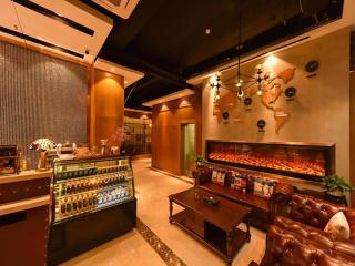 James Joyce Coffetel·Renmin University Metro Station - 6