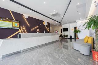 IU Hotel Qingdao Golden Beach Xuejiadao Metro Station - 4