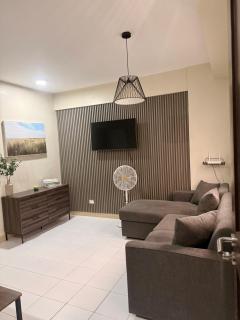 Camella Northpoint Pool View and Free Parking - 3