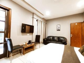 Hotel & Resort ROYAL CROWNE - 1