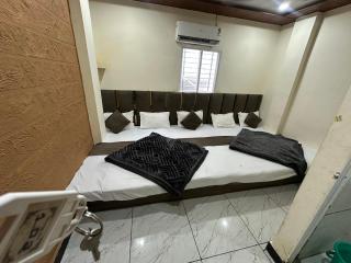 hotel rajmahal - 7
