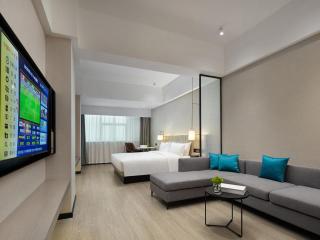 Borrman Hotel Golden Crown Liuzhou Wuxing Pedestrian Street - 2