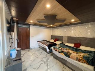 Rupali guest house Badrinath - 1