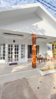 Maria Villa - 0