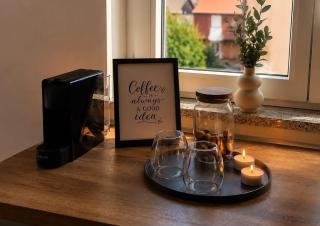 ULA LA - stylish boutique apartment & free parking - 8