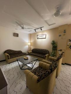 Golden Vibes - airconditioned master bedroom - 3