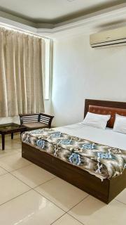 Hotel Prime Plaza - 9
