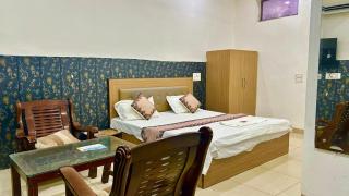 Hotel Prime Plaza - 8